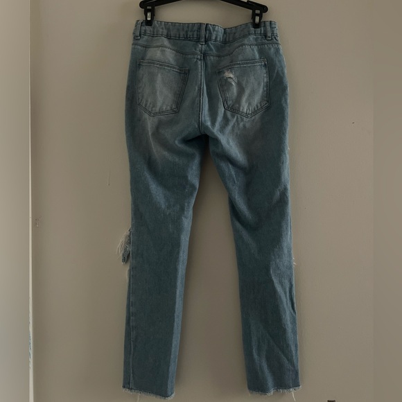 Vintage Y2K Refuge Distressed Light Wash Jean Sz 4 (Fits like 0) - Picture 2 of 2